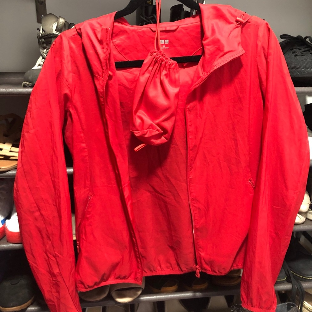 Uniqlo packable light windbreaker
